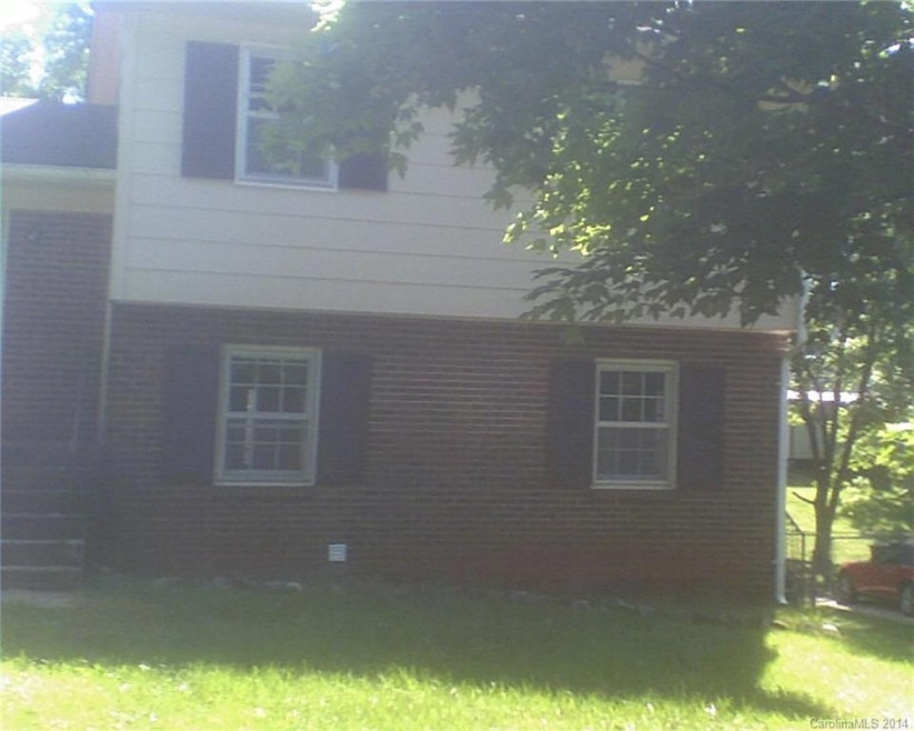 626 Colonial Dr, Statesville, NC 28625 - photo 1