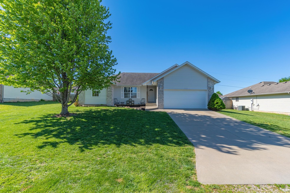 334 Sugar Tree
