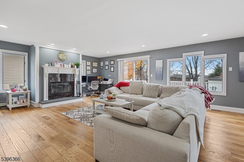 69 Colonial Rd, Wayne, NJ 07470 - photo 1