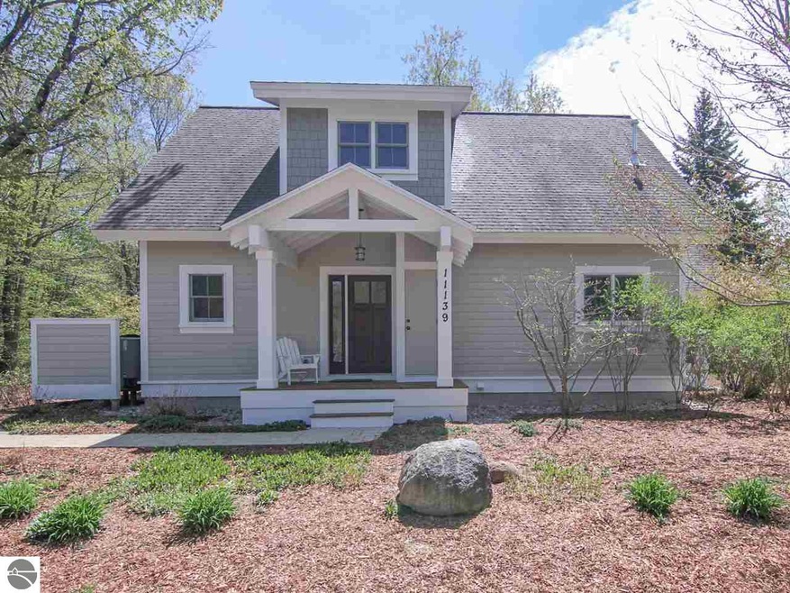 229 E Main St unit 3, Lowell, MI 49331 - photo 1