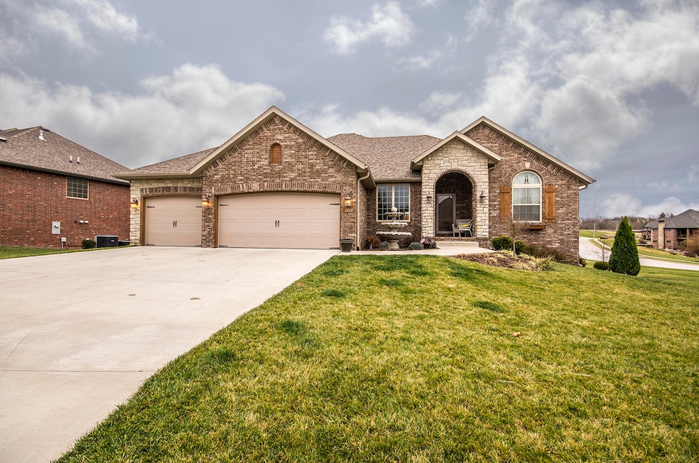 1260 S Rosemoor Dr, Nixa, MO 65714 - photo 1