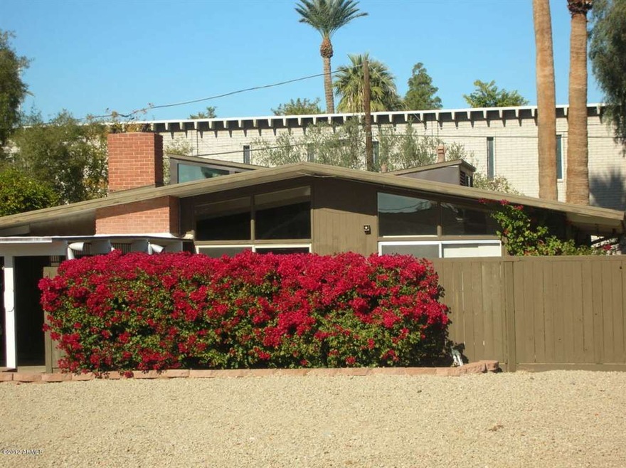 FRONT OF HOUSE