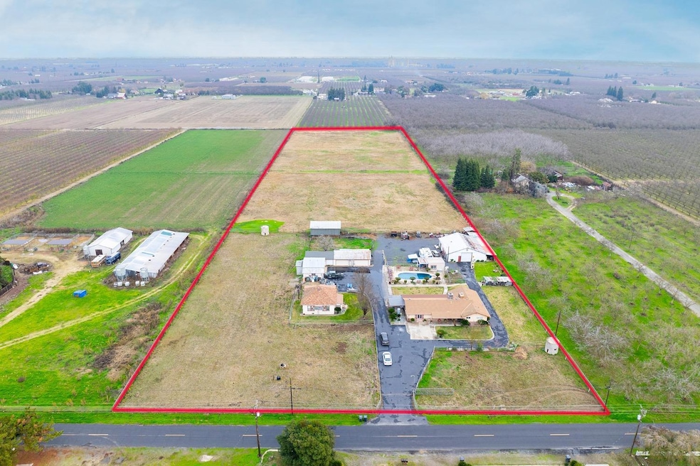 4460 Mountain View Rd, Hughson, CA 95326 - photo 1