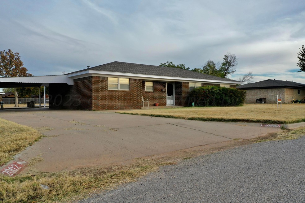 2002 S Graham St, Wellington, TX 79095 MLS 238471