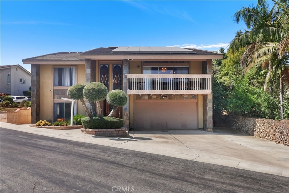 Sold $900,000 • Co-Listing Agent