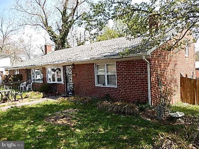 4005 Elkader Rd, Baltimore, MD 21218 - photo 1