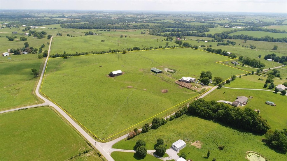 929 Providence Rd, Harrodsburg, KY 40330 - photo 1