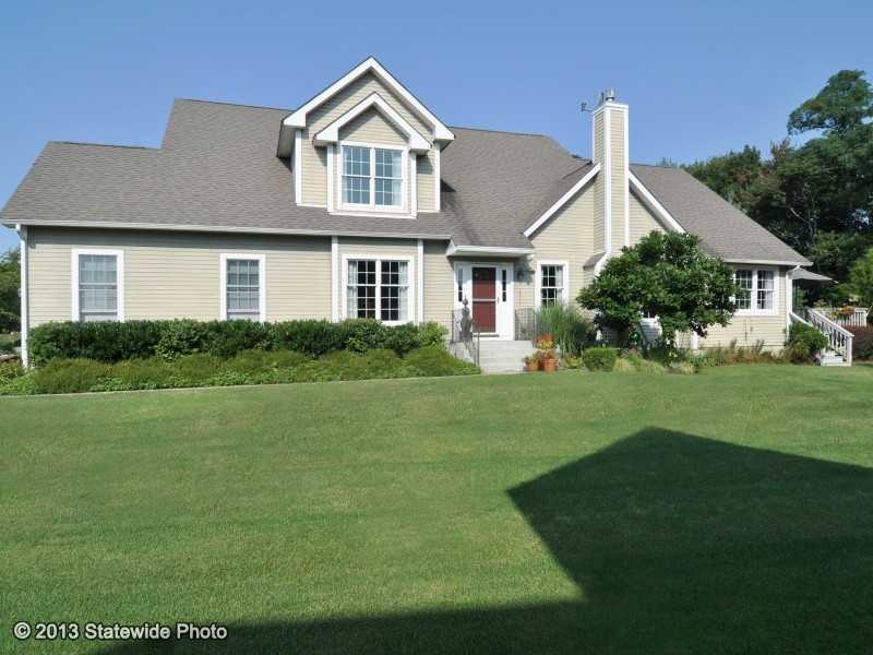 52 Seal Island Rd, Bristol, RI 02809 - photo 1