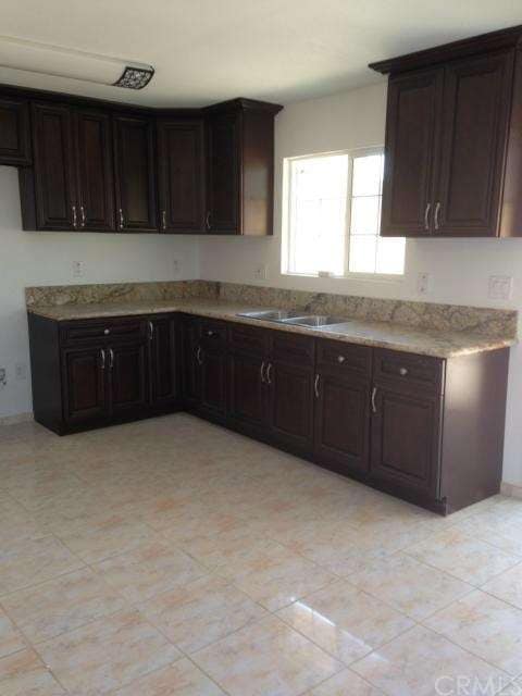 2085 E Piru St, Compton, CA 90222 - photo 1