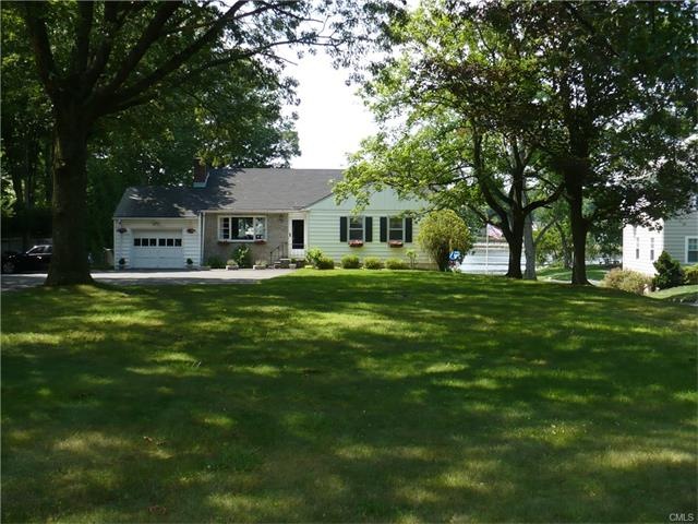 2536 Post Rd, Darien, CT 06820 - photo 1