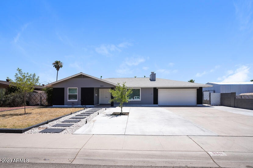 9641 N 41st Dr, Phoenix, AZ 85051 - photo 1