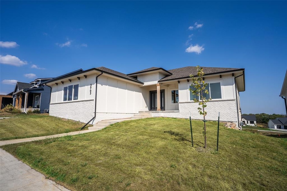 3963 Westgate Pkwy, Clive, IA 50325 - photo 1