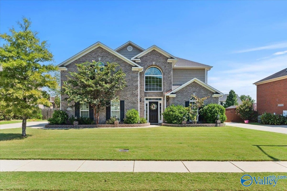 6709 Station View Dr, Owens Cross Roads, AL 35763 - photo 1