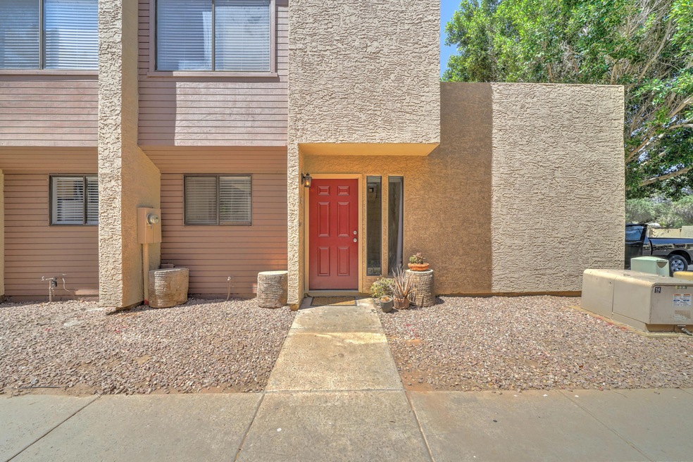 801 W 13th St-1