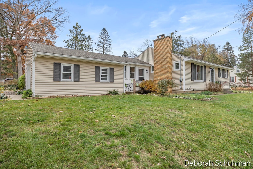 3134 Cheney Ave NE, Grand Rapids, MI 49505 - photo 1