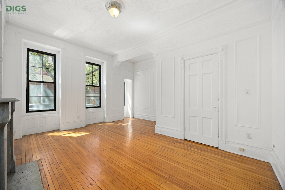 147 W 105th St unit 1E, New York, NY 10025 - photo 1