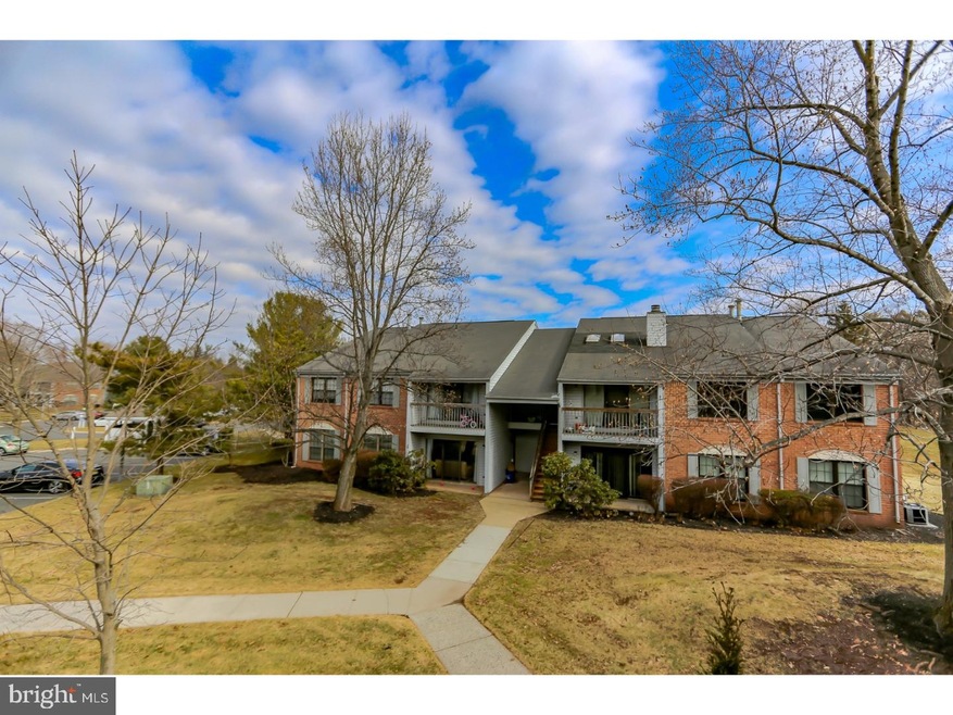 70 Crabapple Ln, Franklin Park, NJ 08823 - photo 1