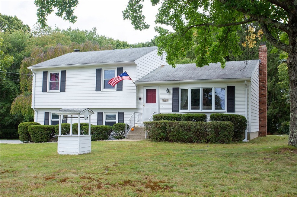 105 W Greenville Rd, Greenville, RI 02828 - photo 1