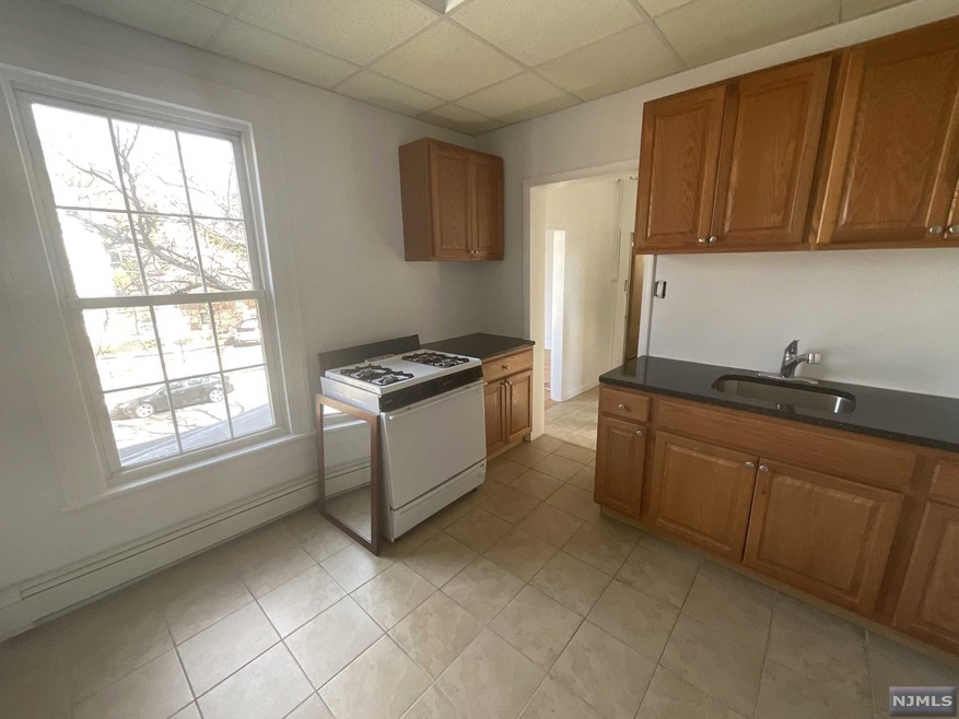 80 Mountain Way unit 2, Rutherford, NJ 07070 - photo 1