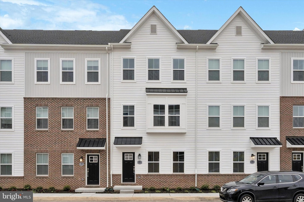 19 E Front St, Bridgeport, PA 19405 - photo 1