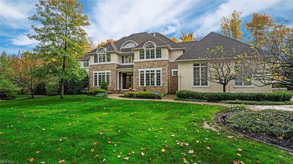 570 Club Dr, Aurora, OH 44202 - photo 1