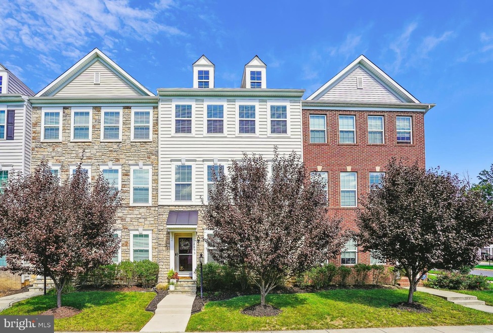 6895 Bryson Cir, Haymarket, VA 20169 - photo 1