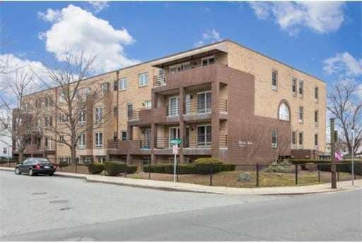 314 Riverside Ave unit 405, Medford, MA 02155 - photo 1