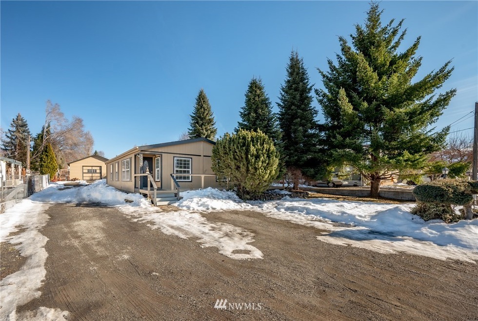 115 N Joseph Ave, East Wenatchee, WA 98802 - photo 1