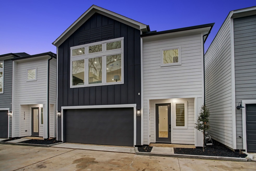 107 W Whitney St unit B, Houston, TX 77018 - photo 1