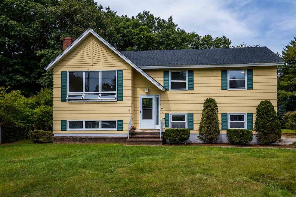 69 Bartlett Ave, Somersworth, NH 03878 - photo 1