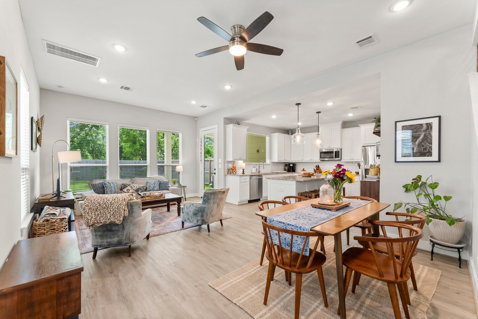 5706 Balbo St unit J, Houston, TX 77091 - photo 1