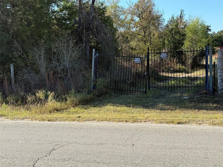 1258 Willow Creek Dr, Elgin, TX 78621 - photo 1