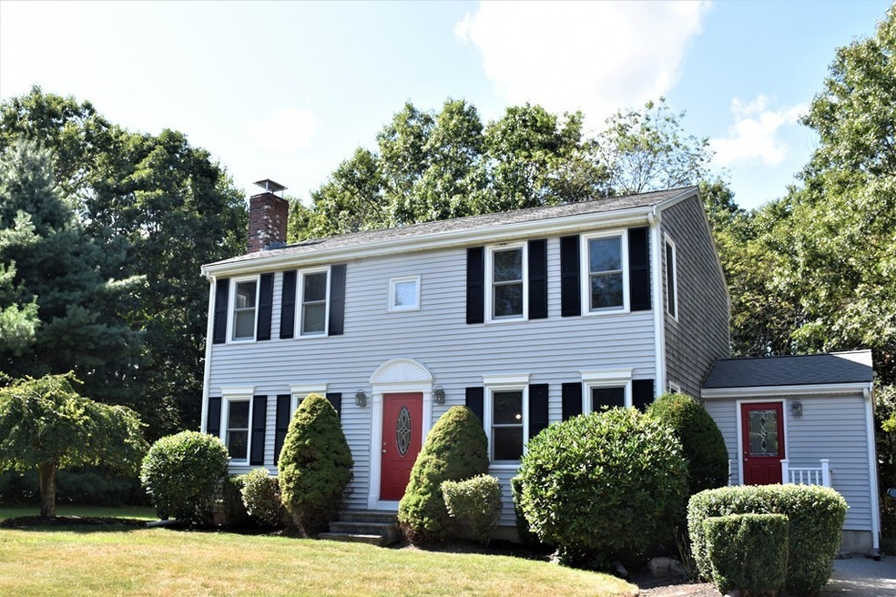 44 Wexford Dr, Mansfield, MA 02048 - photo 1