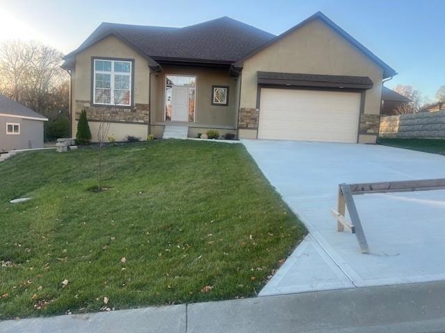 3 bedroom 3 full bath stary and a half. Very nice open floor plan with large windows that provide lots of light for a warm and inviting environment. Beautiful gas fireplace in hearth room with hardwood floors. Granite countertops in kitchen and all bathrooms. Lower level unfinished but provides an opportunity for future expansion.