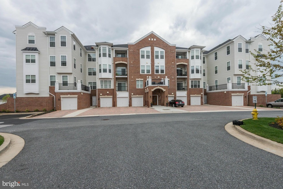 8606 Wintergreen Ct unit 402, Odenton, MD 21113 - photo 1