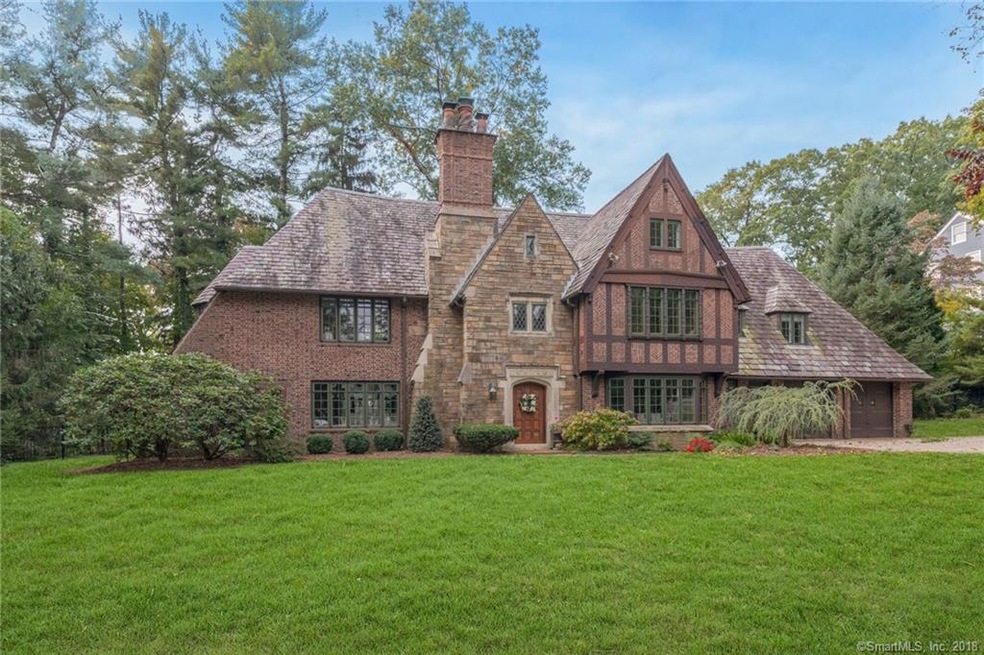 255 Algonquin Rd, Fairfield, CT 06825 - photo 1