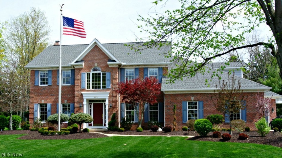 Welcome to 8979 Woodstone Dr, Emerald Woods