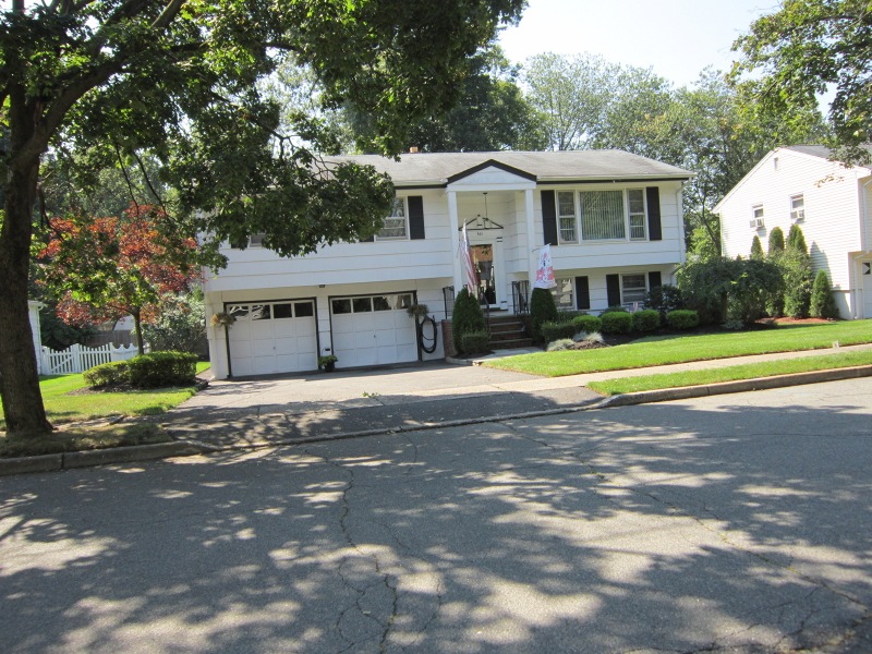 681 Lafayette Ave, Westwood, NJ 07675 - photo 1