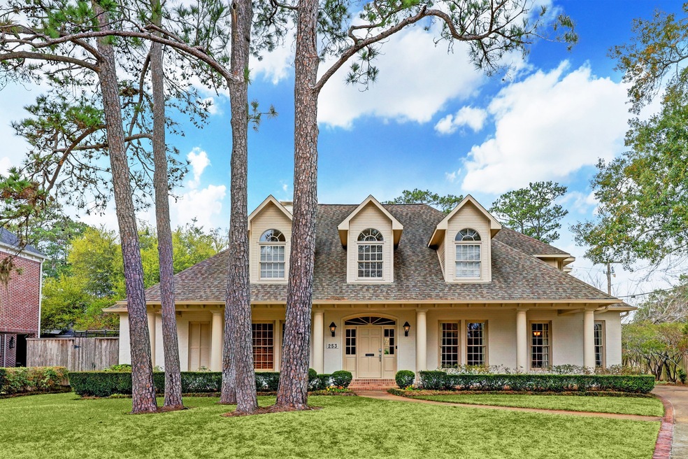 253 Warrenton Dr, Houston, TX 77024 - photo 1