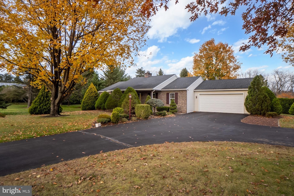 1053 Hilltop Rd, Leesport, PA 19533 - photo 1