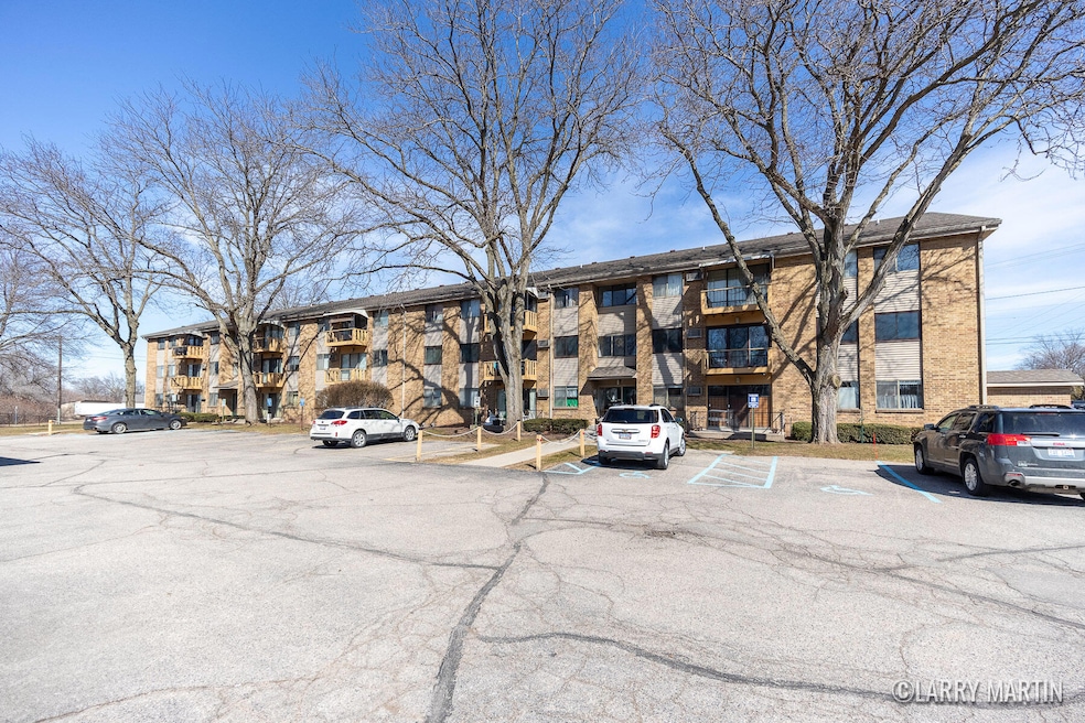 2433 Byron Center Avenue-1