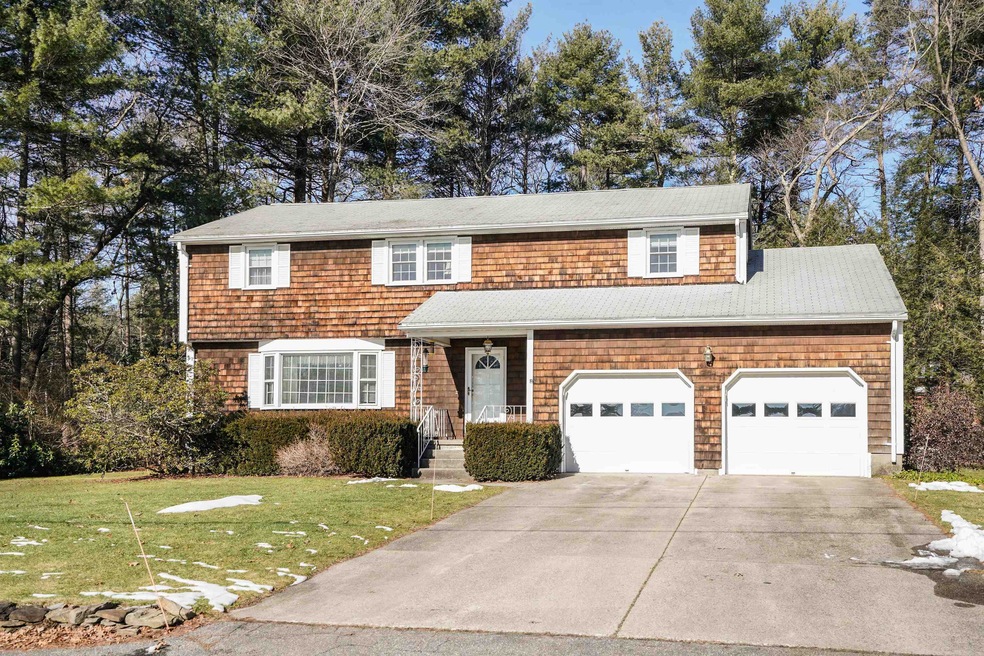 22 Spencer Dr, Nashua, NH 03062 - photo 1