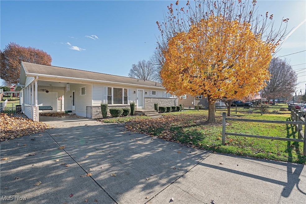 5602 3rd Ave, Vienna, WV 26105 - photo 1