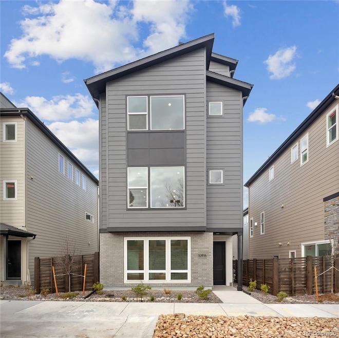 10916 E Hinsdale Cir, Centennial, CO 80112 - photo 1