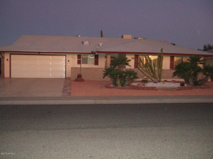 FRONT VIEW WITH CURB APEAL