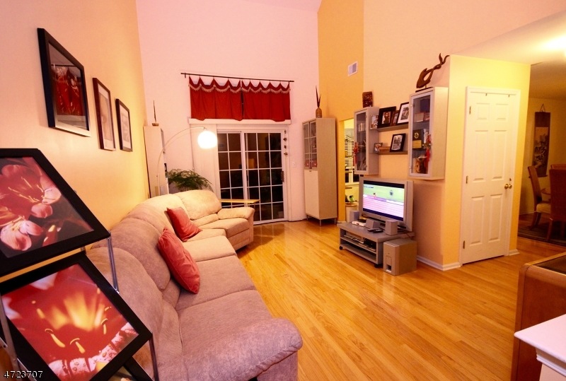 222 Tomahawk Ct, Belle Mead, NJ 08502 - photo 1