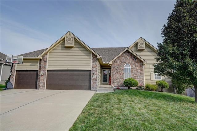 1412 SW 44th St, Lees Summit, MO 64082 - photo 1