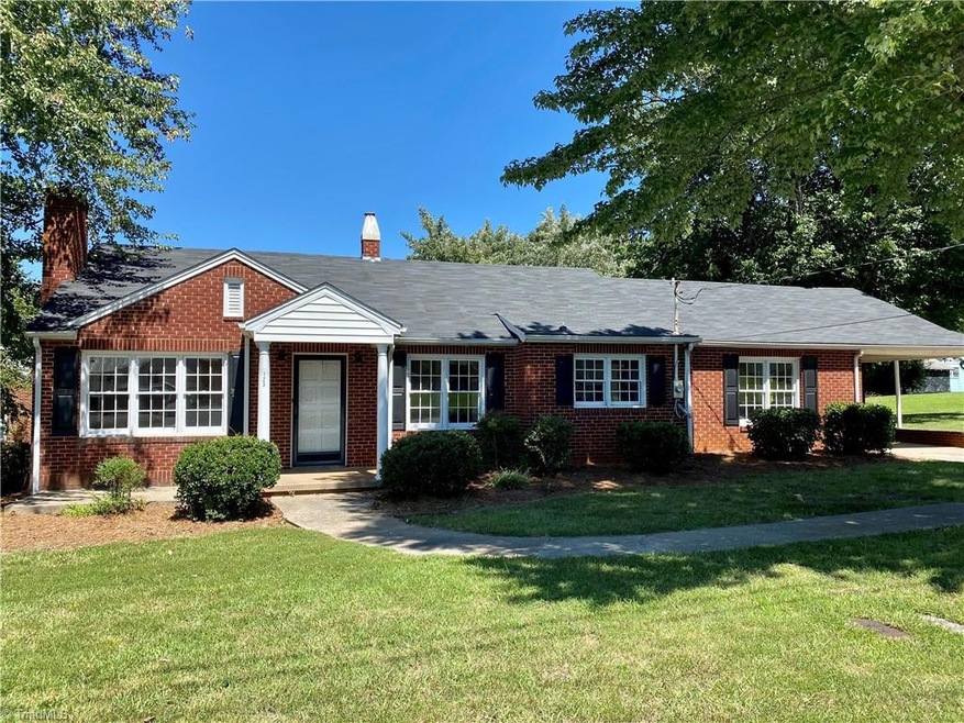 123 Nolen Ave, Asheboro, NC 27205 - photo 1