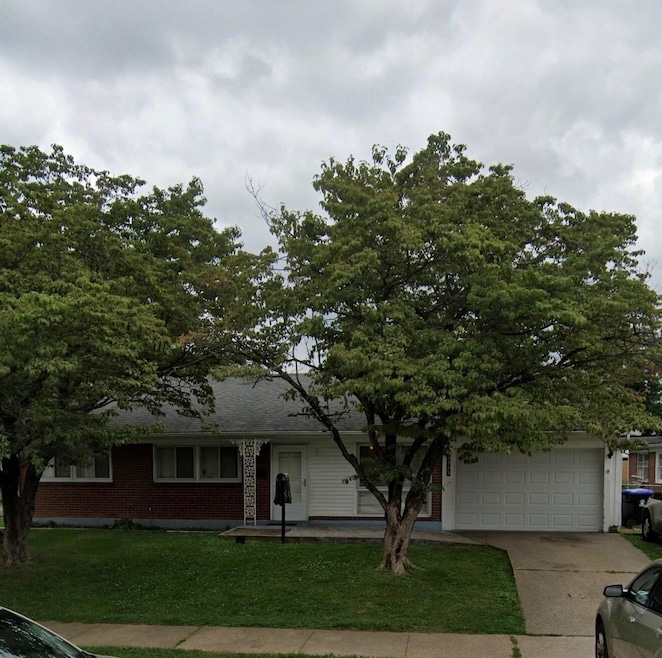 3323 Palmer Ln, Louisville, KY 40218 - photo 1