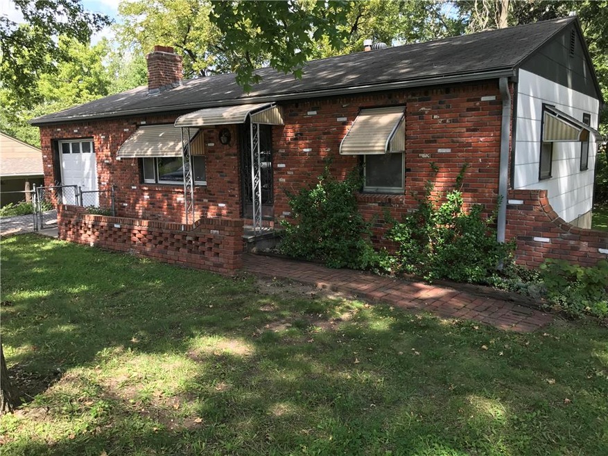 Charming Home! Gorgeous Brick! Well maintained! Hu